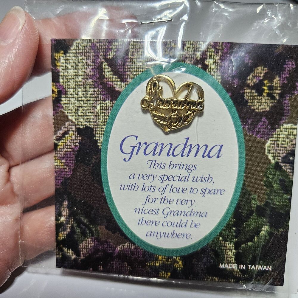 Grandma Pin Open Design Grandmother Gift Gold Tone New